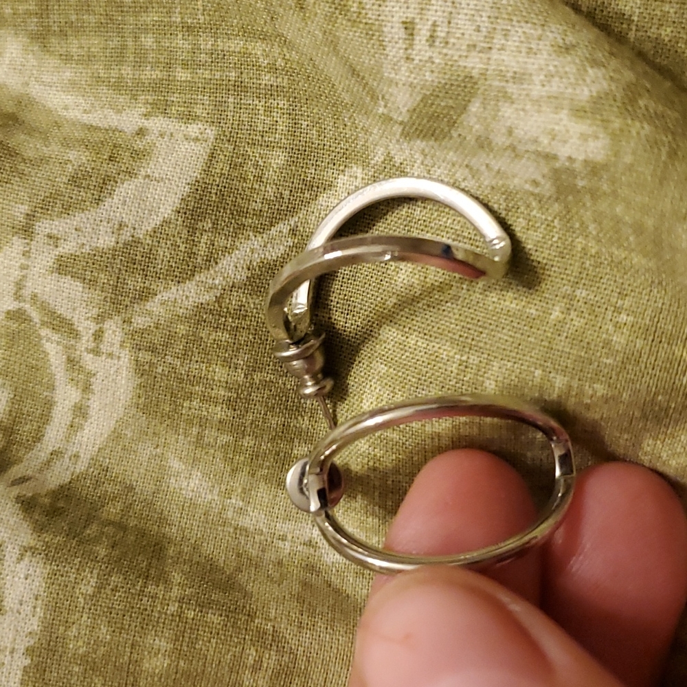 Folded hoop earrings
